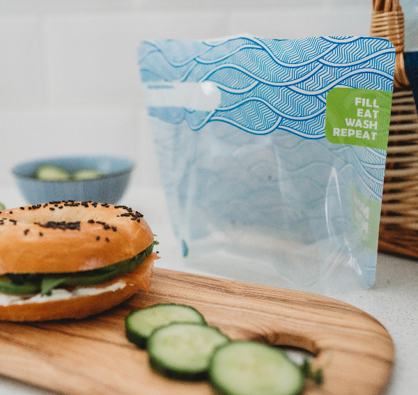 wave sandwich bag with a bagel